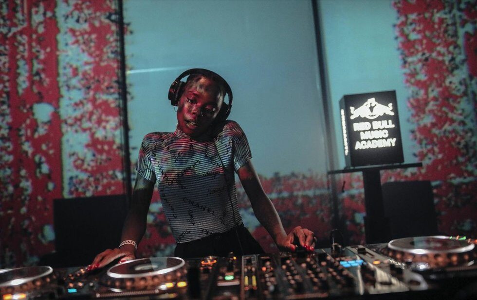 Bambii spinning at a party