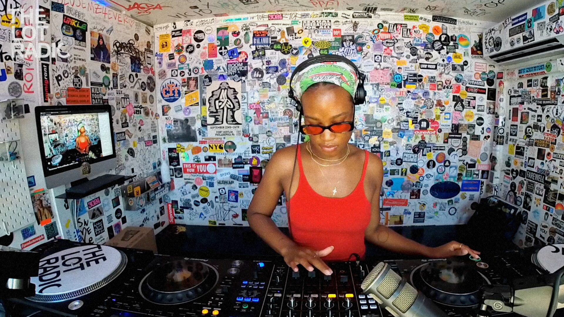 How To Program A DJ Set: 7 Instant Tips