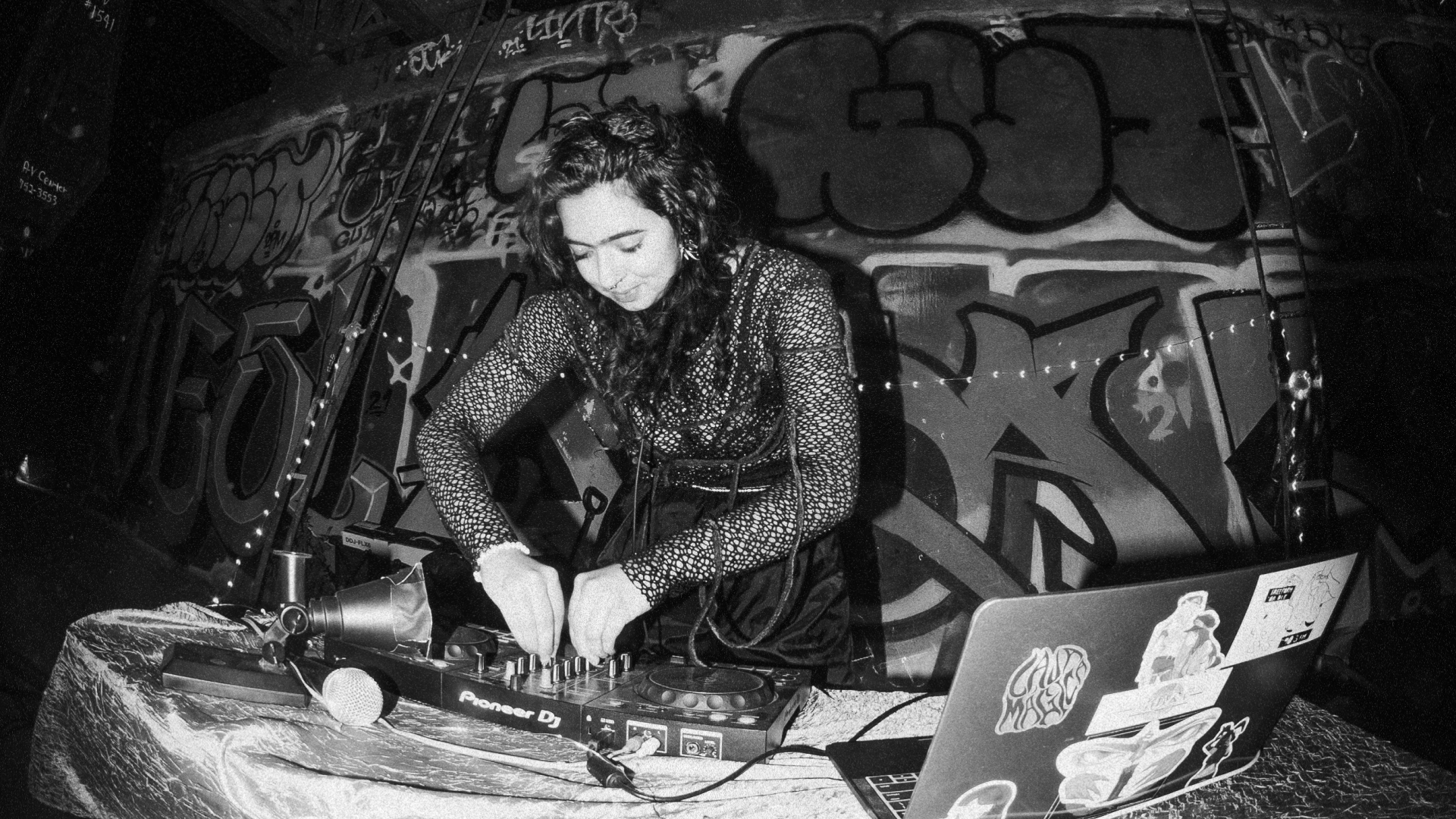 DJ Ari B